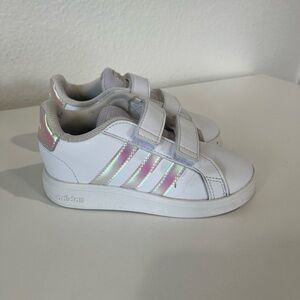Girls Adidas size 9